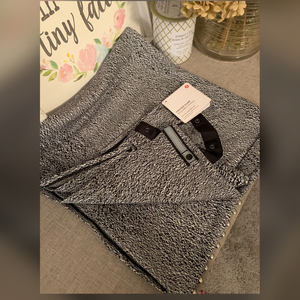 Lululemon Vinyasa scarf